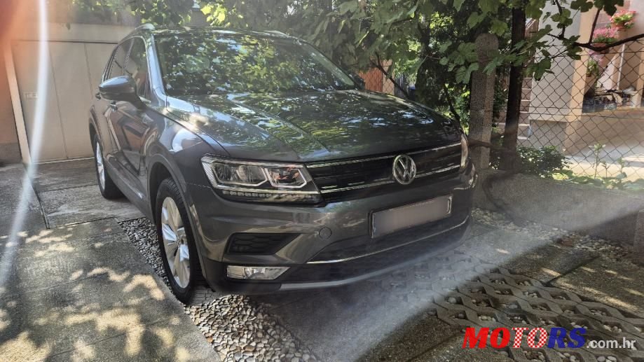2017' Volkswagen Tiguan 2,0 Tdi Bmt photo #3