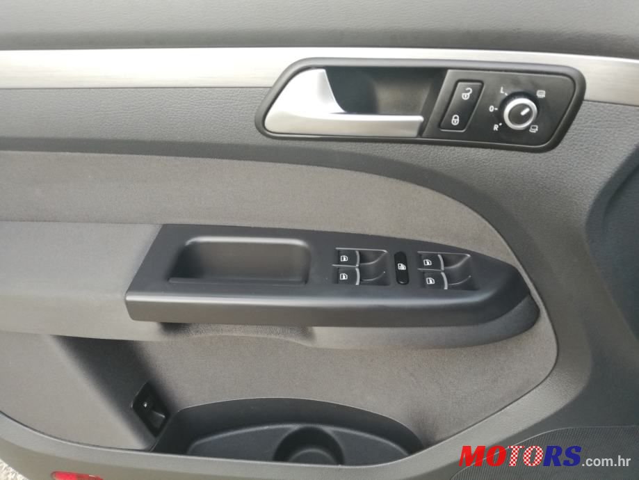 2014' Volkswagen Touran 1,6 Tdi photo #6