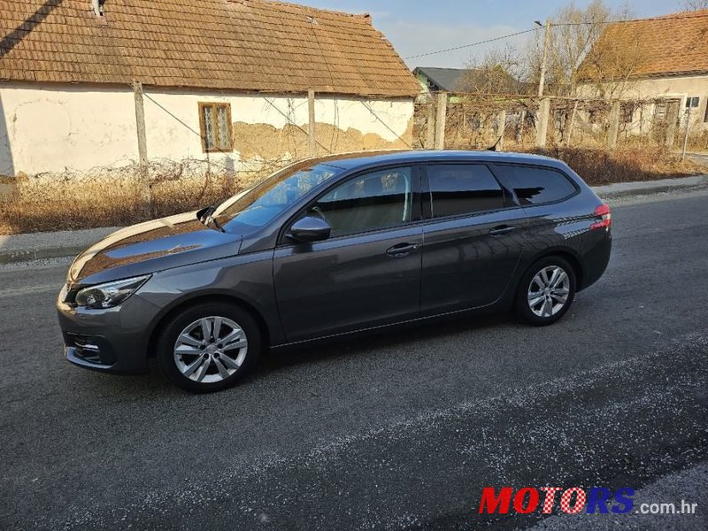 2018' Peugeot 308 Sw photo #2