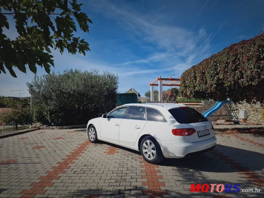 2010' Audi A4 Avant photo #6