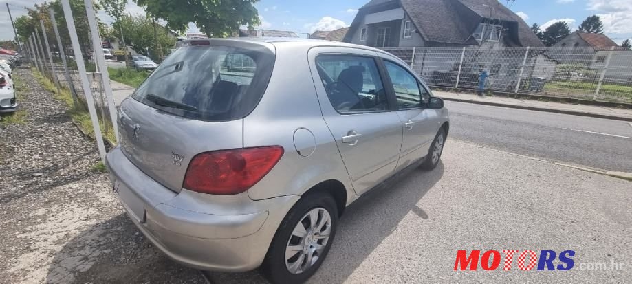 2006' Peugeot 307 i photo #5
