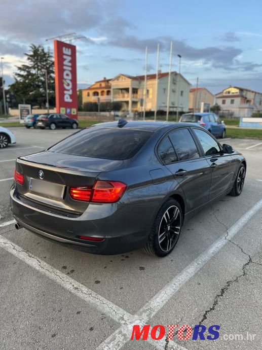 2012' BMW Serija 3 318D photo #4