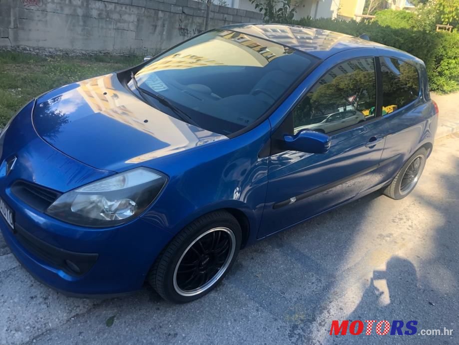 2006' Renault Clio photo #1