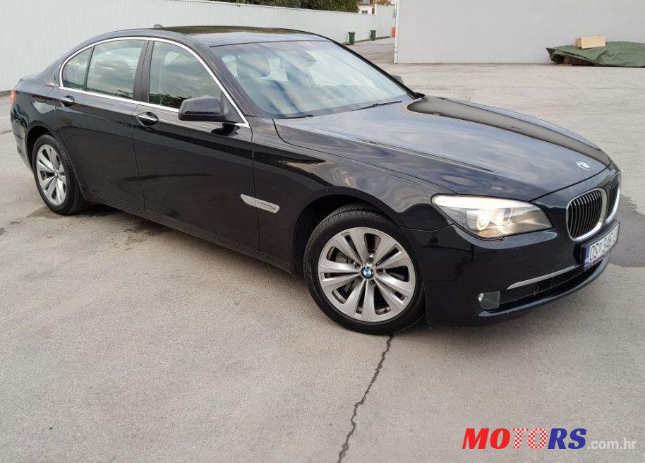 2011' BMW Serija 7 730D photo #1