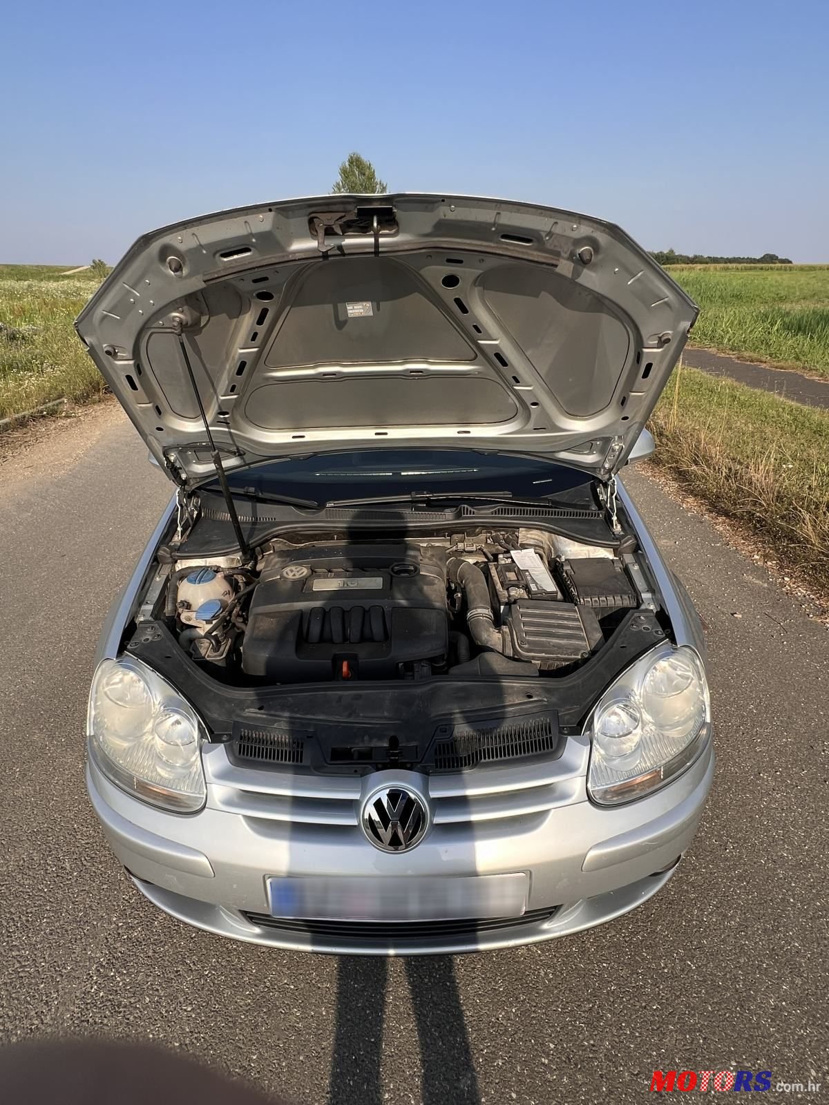 2008' Volkswagen Golf V 1,6 photo #6