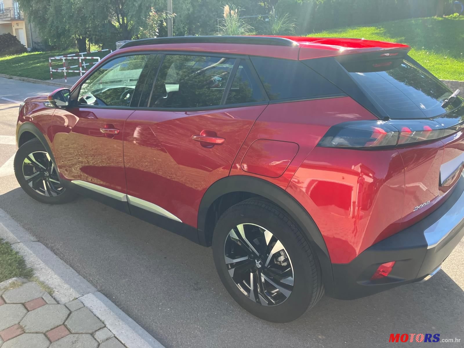 2020' Peugeot 2008 1,2 Puretech photo #4