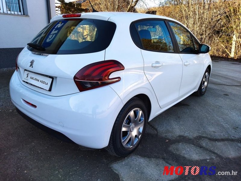 2017' Peugeot 208 1,6 Bluehdi photo #6