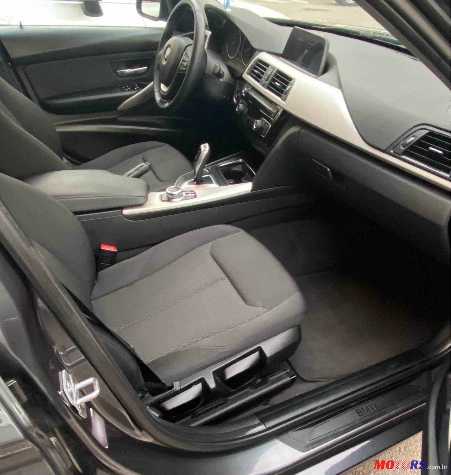 2018' BMW Serija 3 318D photo #4