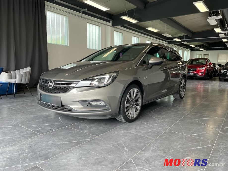 2017' Opel Astra Karavan photo #6
