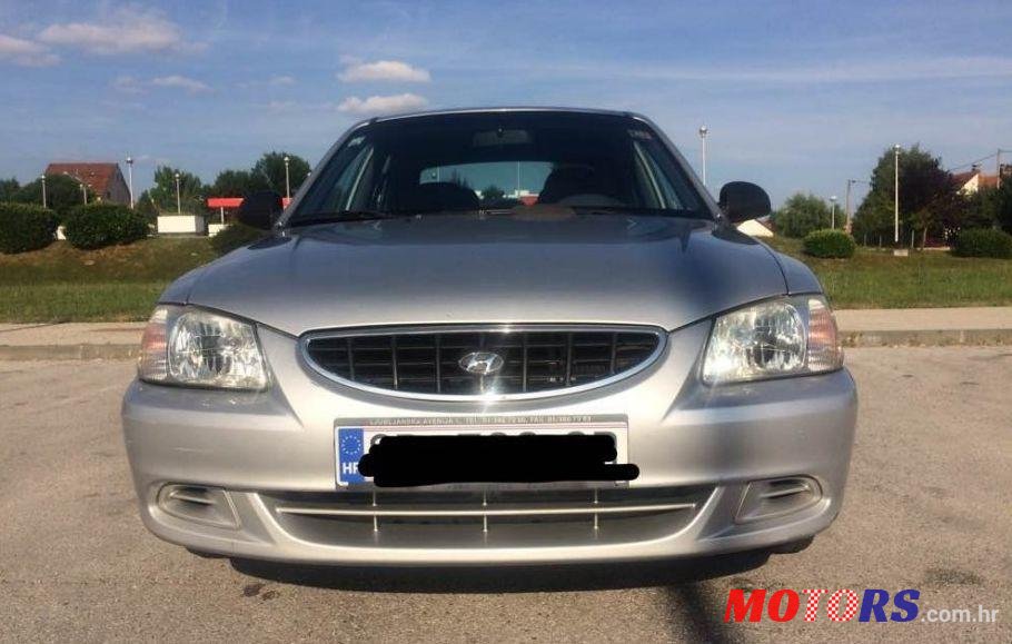 2002' Hyundai Accent 1,5 Gt photo #3