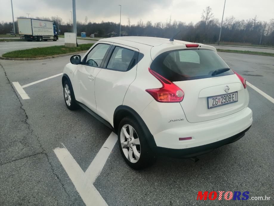 2010' Nissan Juke photo #2