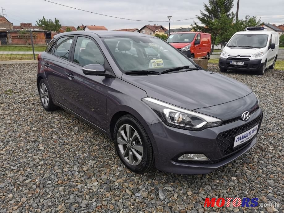 2015' Hyundai i20 1,1 Crdi photo #4