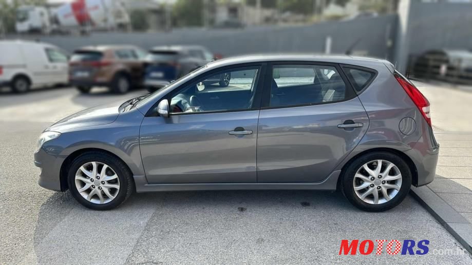 2011' Hyundai i30 1,4 16V photo #4