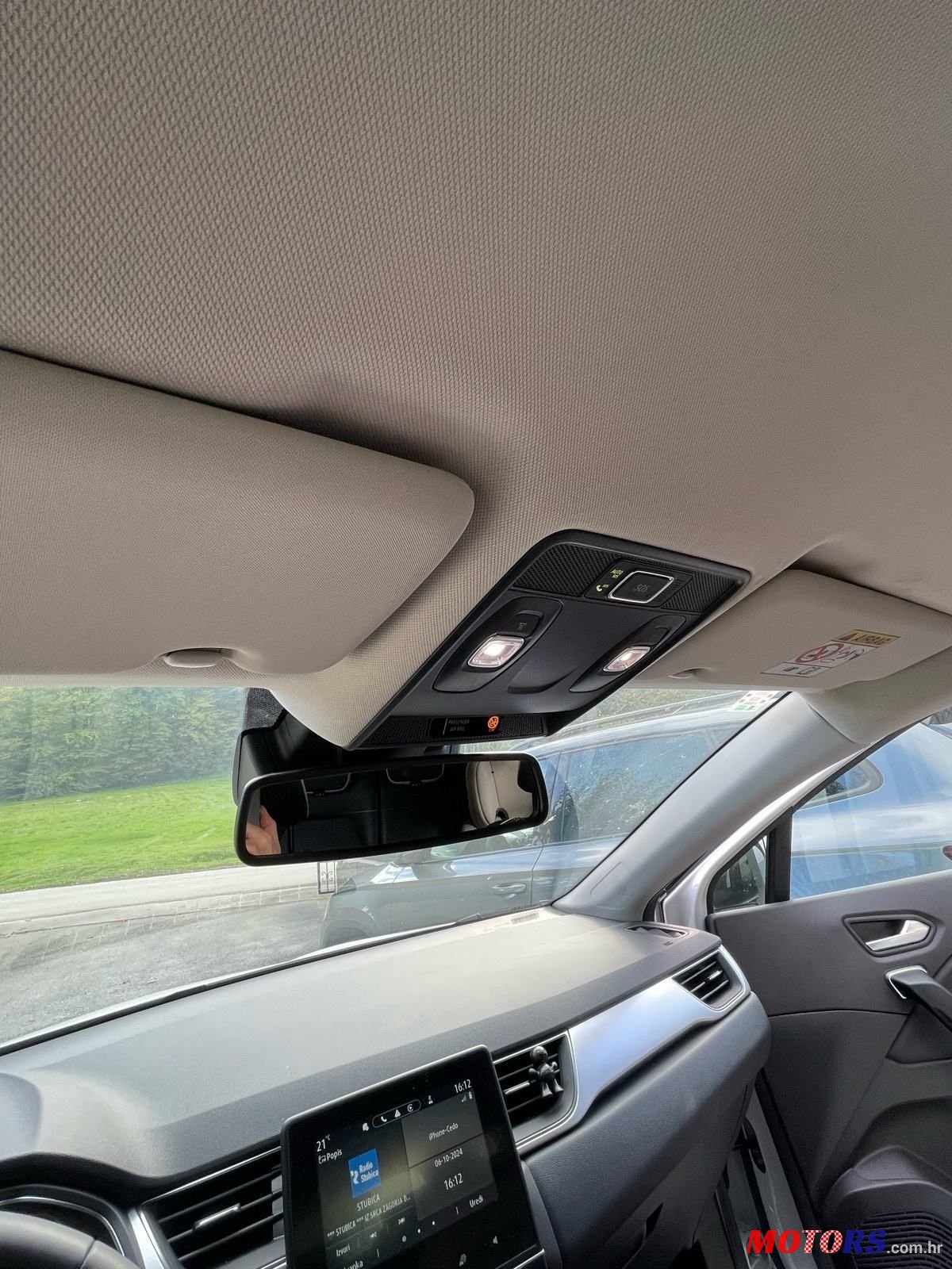 2022' Renault Captur Tce photo #4