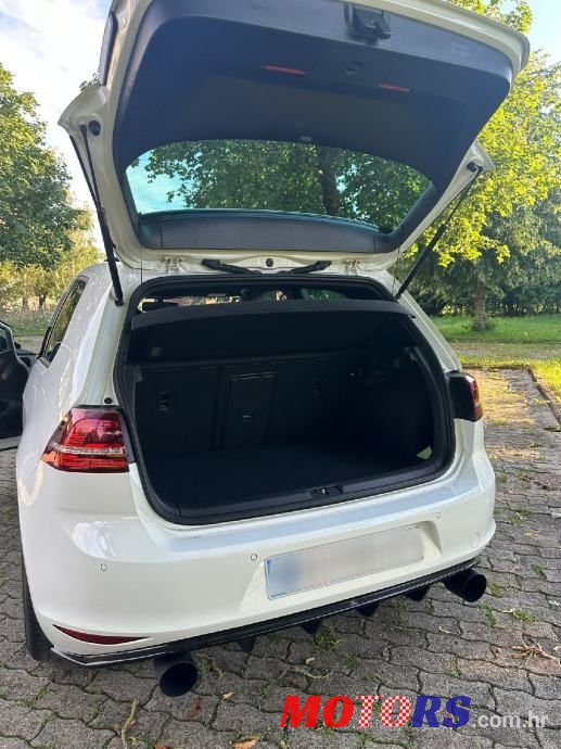 2014' Volkswagen Golf 7 photo #5