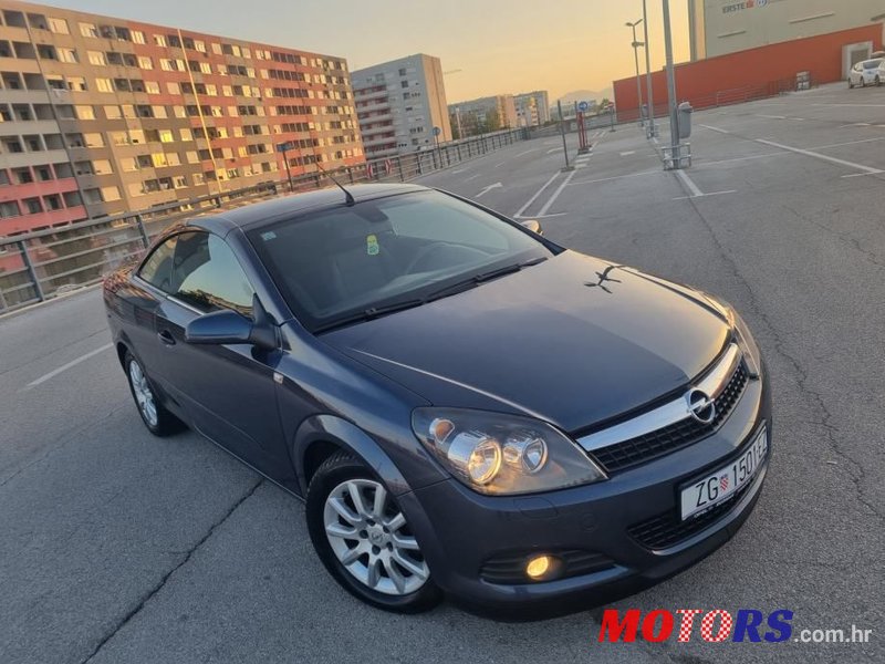 2008' Opel Astra photo #6