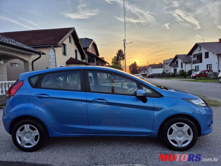 2010' Ford Fiesta 1,2 5 16V photo #5