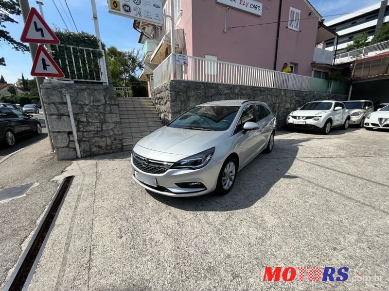 2020' Opel Astra 1.6 Cdti photo #1