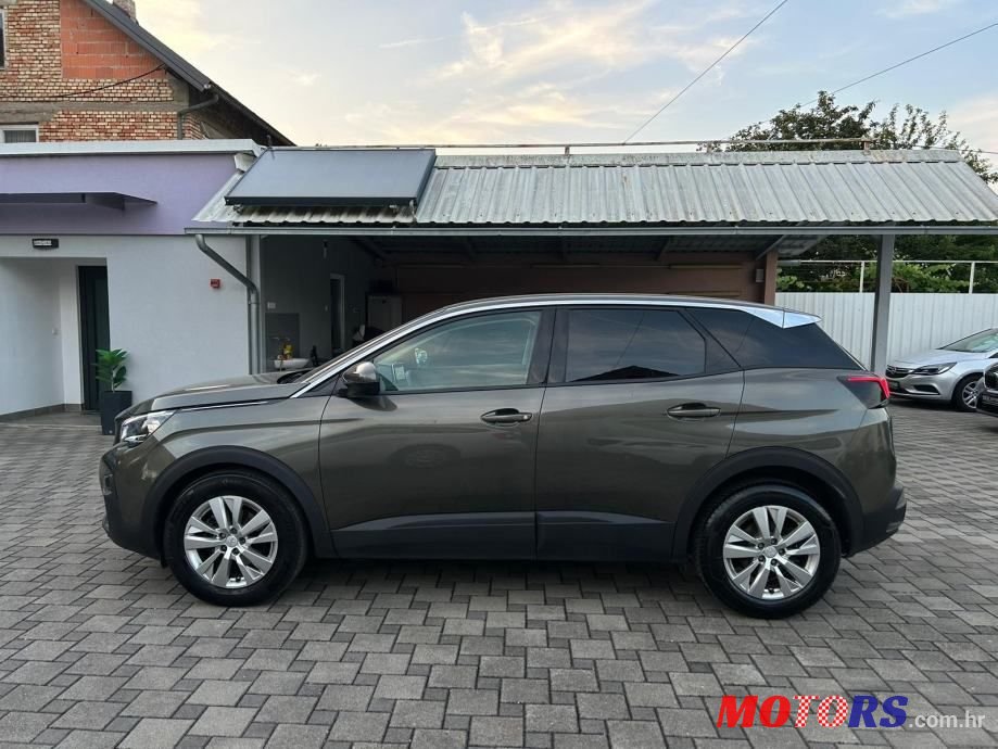 2020' Peugeot 3008 photo #3
