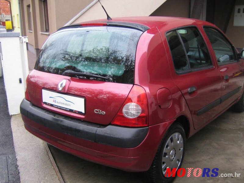 2002' Renault Clio 1,5 Dci photo #2