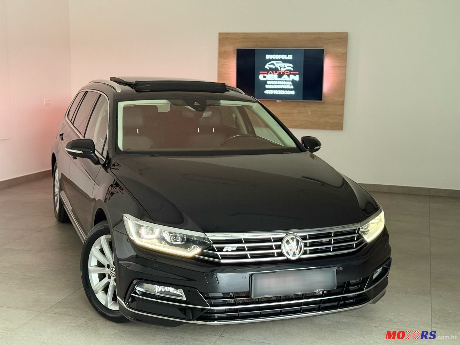 2015' Volkswagen Passat Variant photo #5