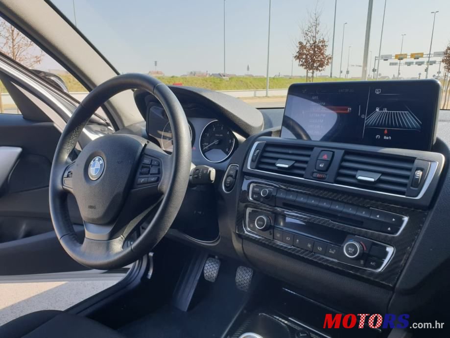 2016' BMW Serija 1 116D photo #5