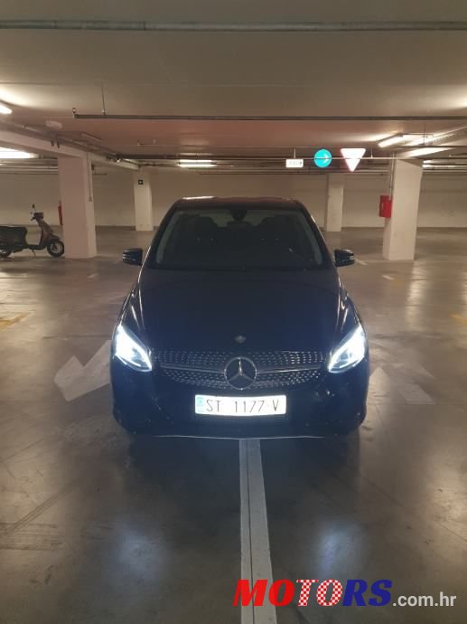 2015' Mercedes-Benz B-Klasa 180 Cdi photo #3
