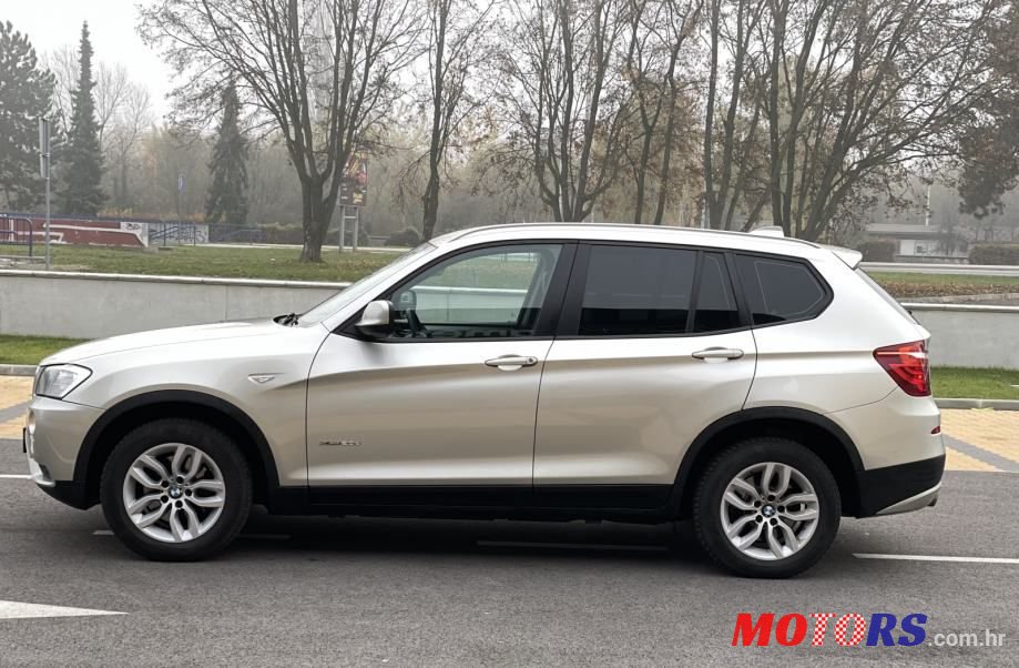 2011' BMW X3 Xdrive20D photo #2