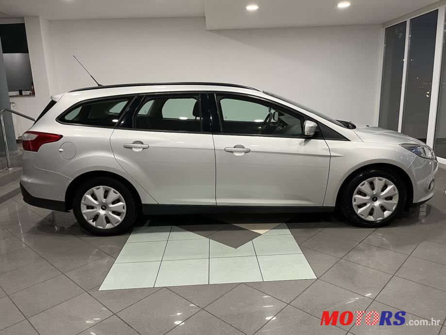 2013' Ford Focus Karavan photo #4