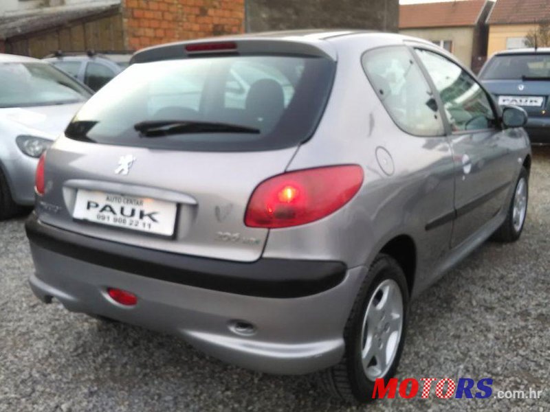 2004' Peugeot 206 206 1,4 Hdi photo #1