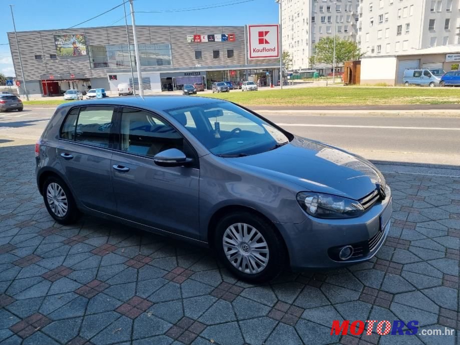 2011' Volkswagen Golf 6 1,6 Tdi photo #3