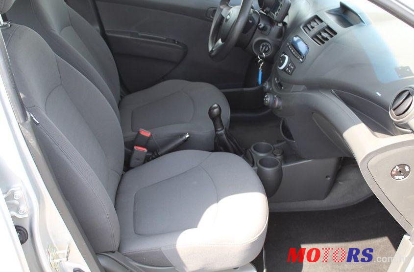 2011' Chevrolet Spark Spark 1,0 16V photo #2