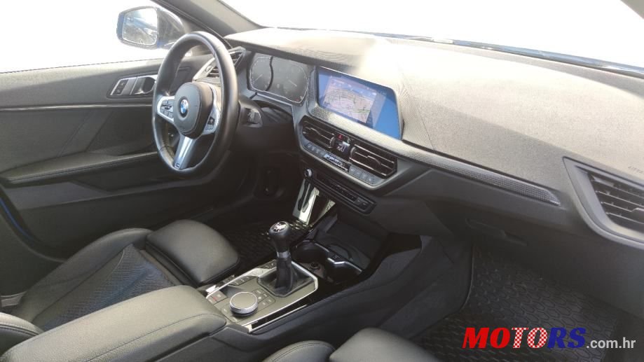 2020' BMW Serija 1 118D photo #5