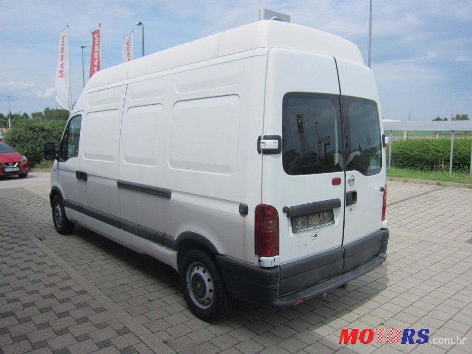 2002' Nissan Interstar 2.5 dci photo #2