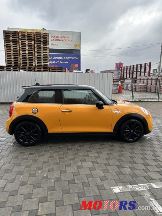 2015' MINI Cooper Sd photo #6