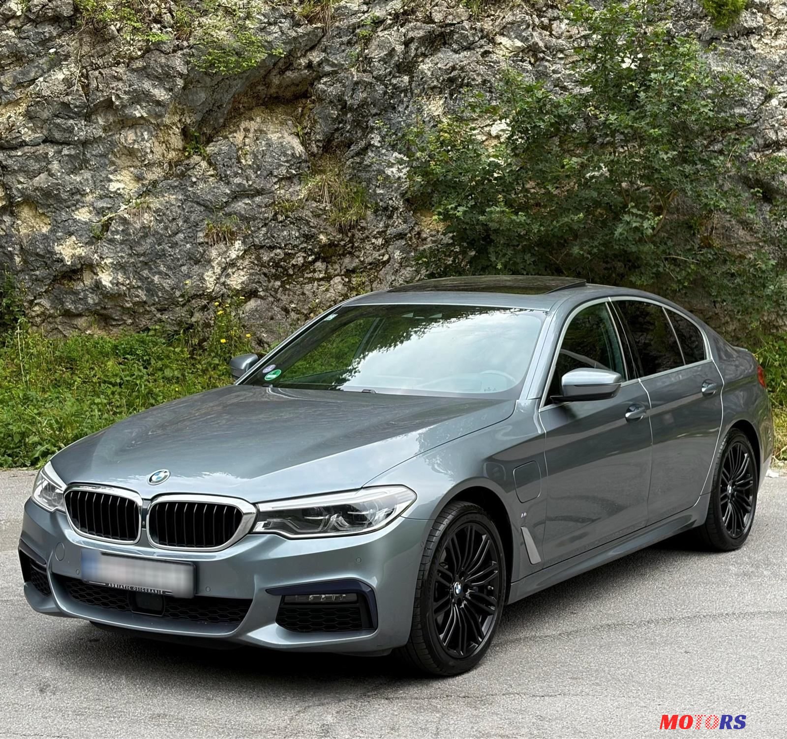 2020' BMW Serija 5 530E photo #1