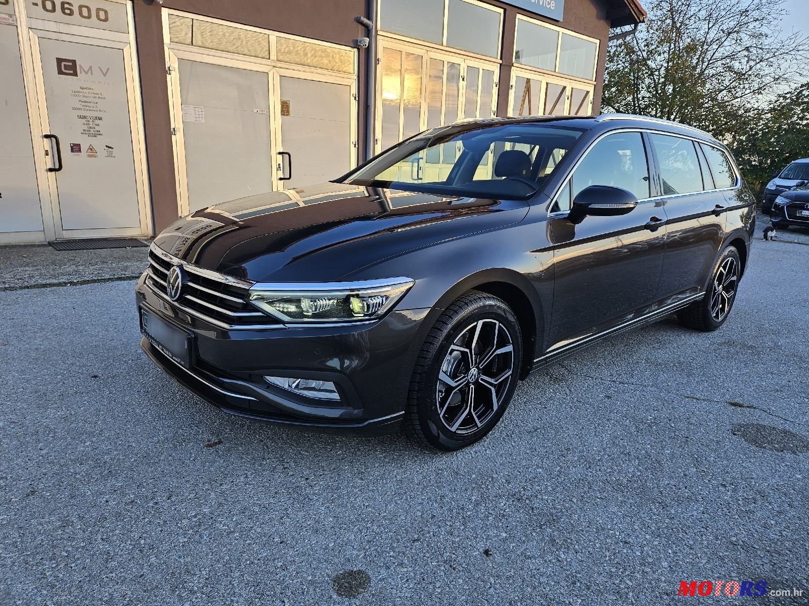 2021' Volkswagen Passat Variant photo #3