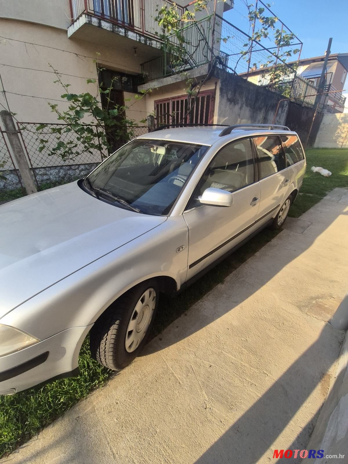 2001' Volkswagen Passat Variant photo #2