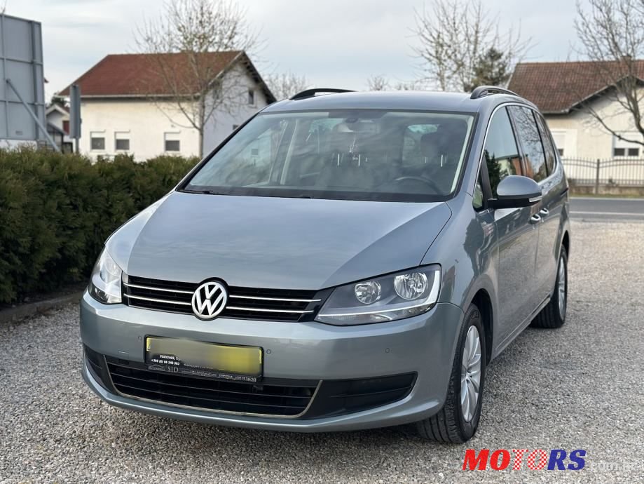 2011' Volkswagen Sharan 2,0 Tdi photo #2