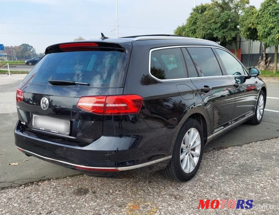 2018' Volkswagen Passat Variant photo #6