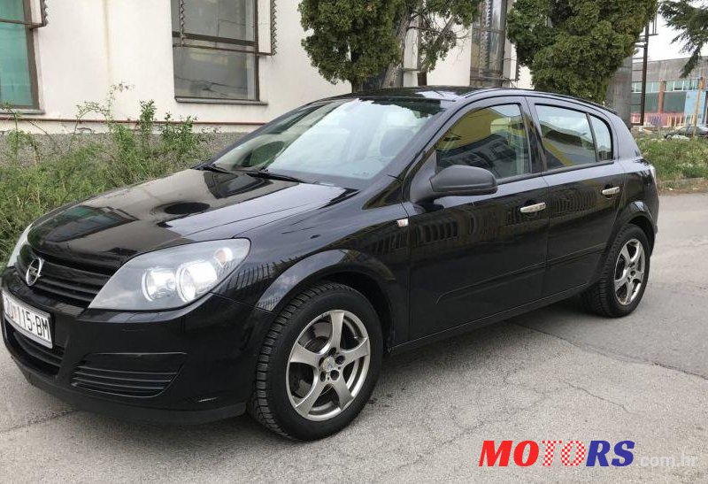 2005' Opel Astra 1,9 Cdti photo #2