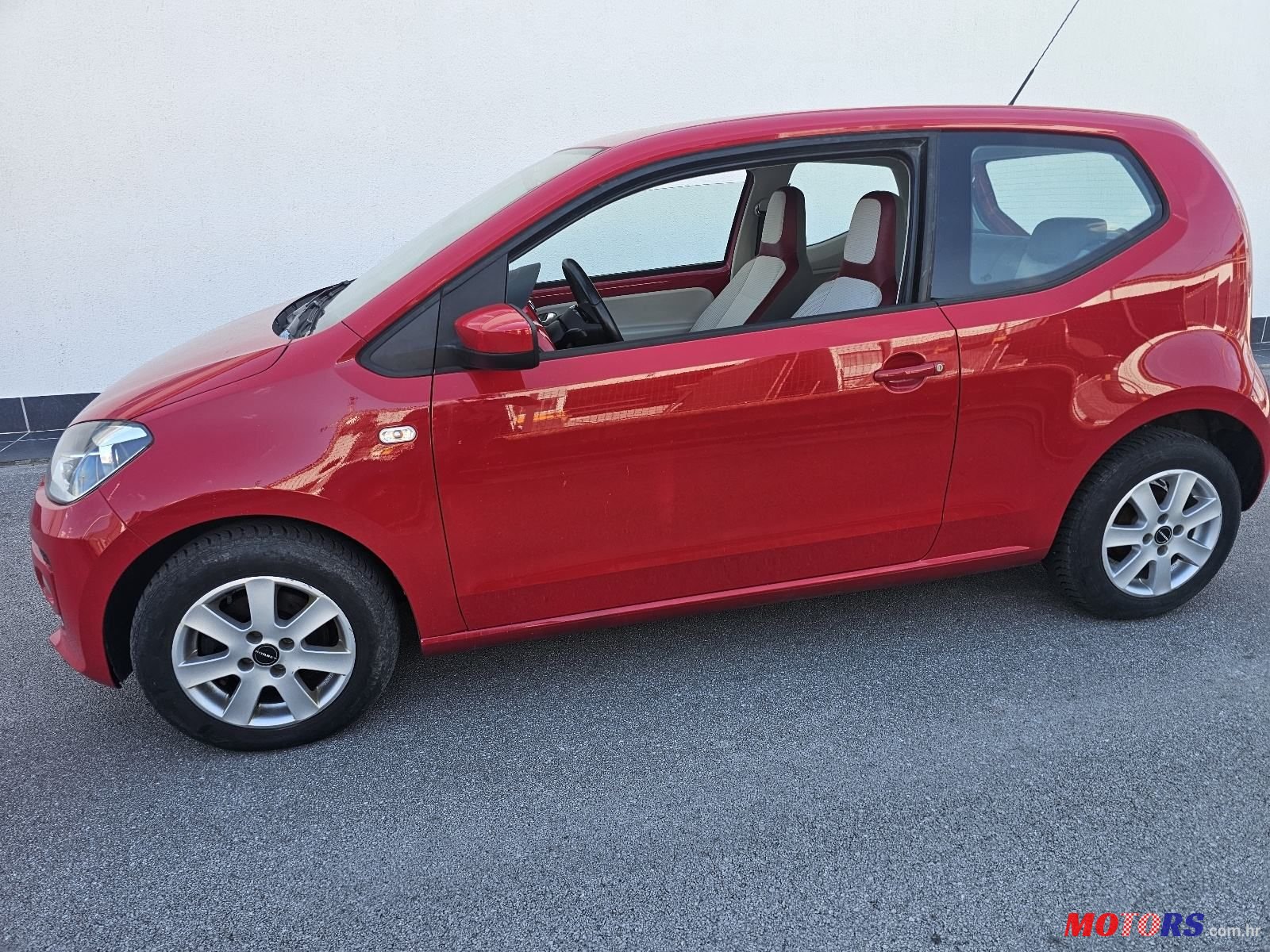 2012' Volkswagen Up! 1,0 Up! photo #3