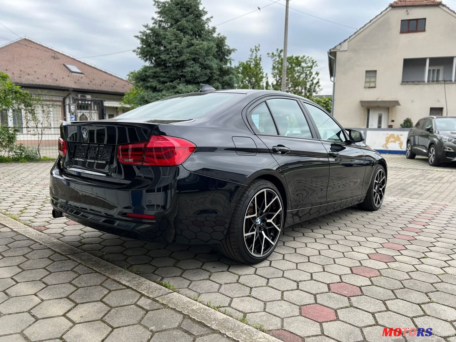 2017' BMW Serija 3 316D photo #5