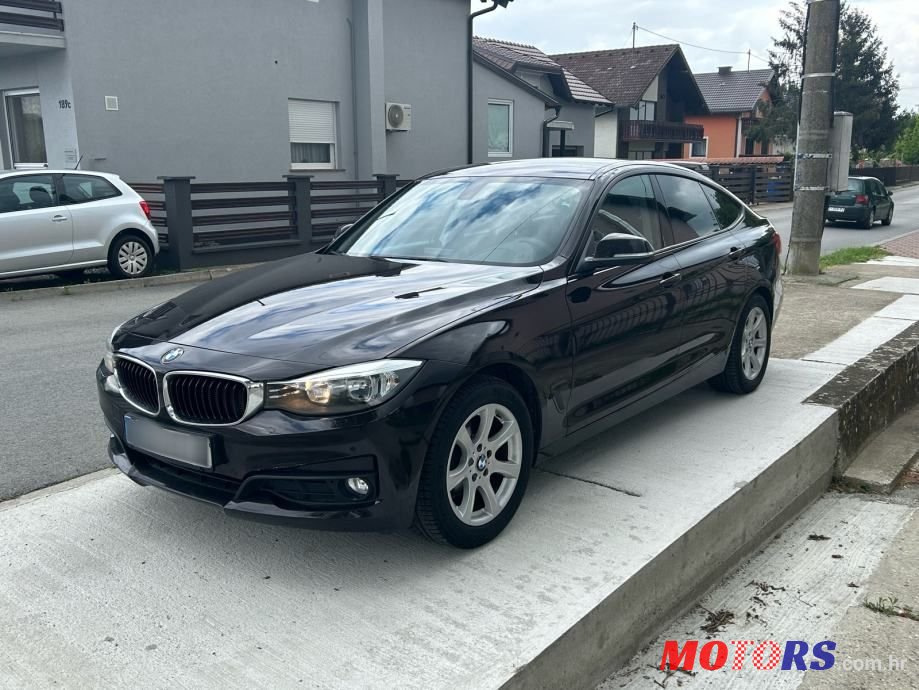 2015' BMW Serija 3 318D photo #1