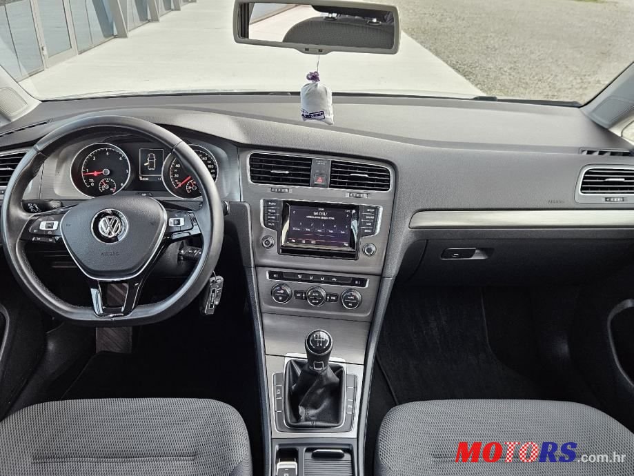 2013' Volkswagen Golf 7 1,6 Tdi Bmt photo #6
