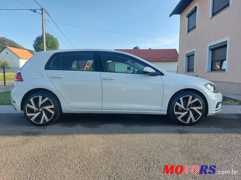 2017' Volkswagen Golf VII photo #5