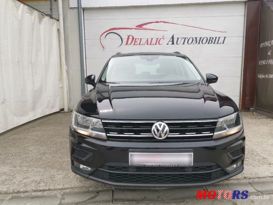 2018' Volkswagen Tiguan photo #3