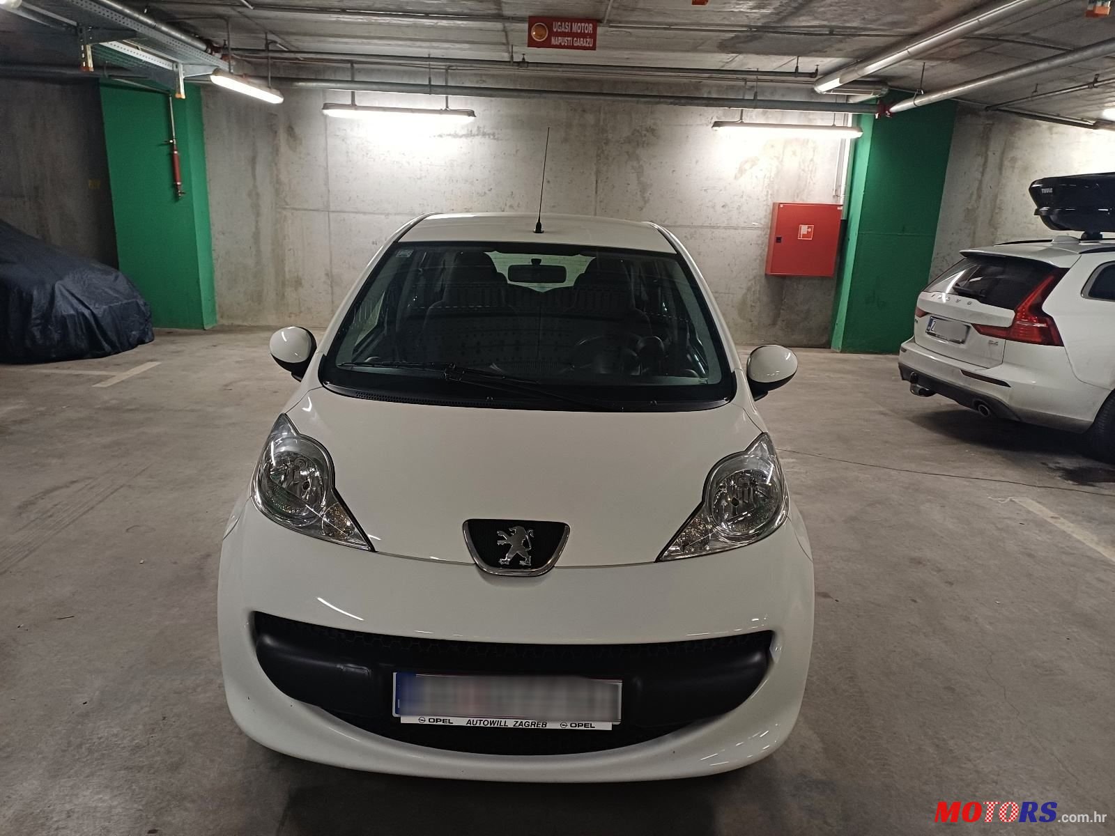 2007' Peugeot 107 1.0 photo #2