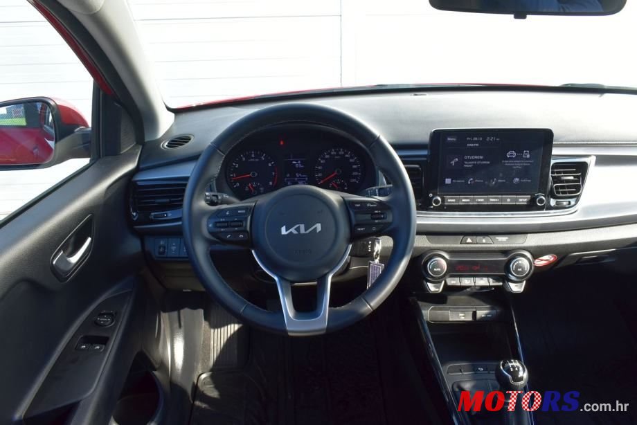 2022' Kia Rio 1.2 Lx Champion photo #4