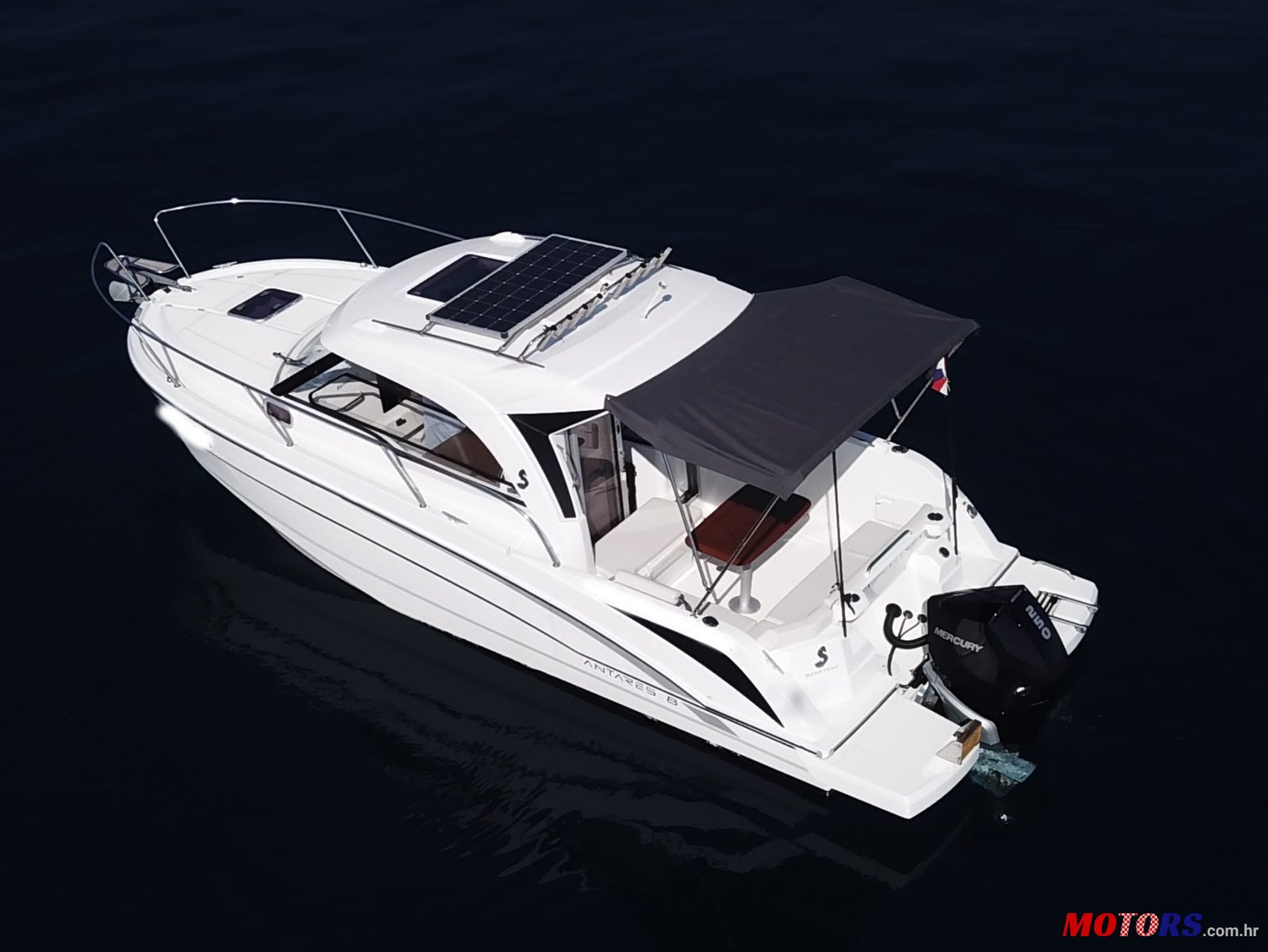 2021' Beneteau Antares 8 OB photo #1